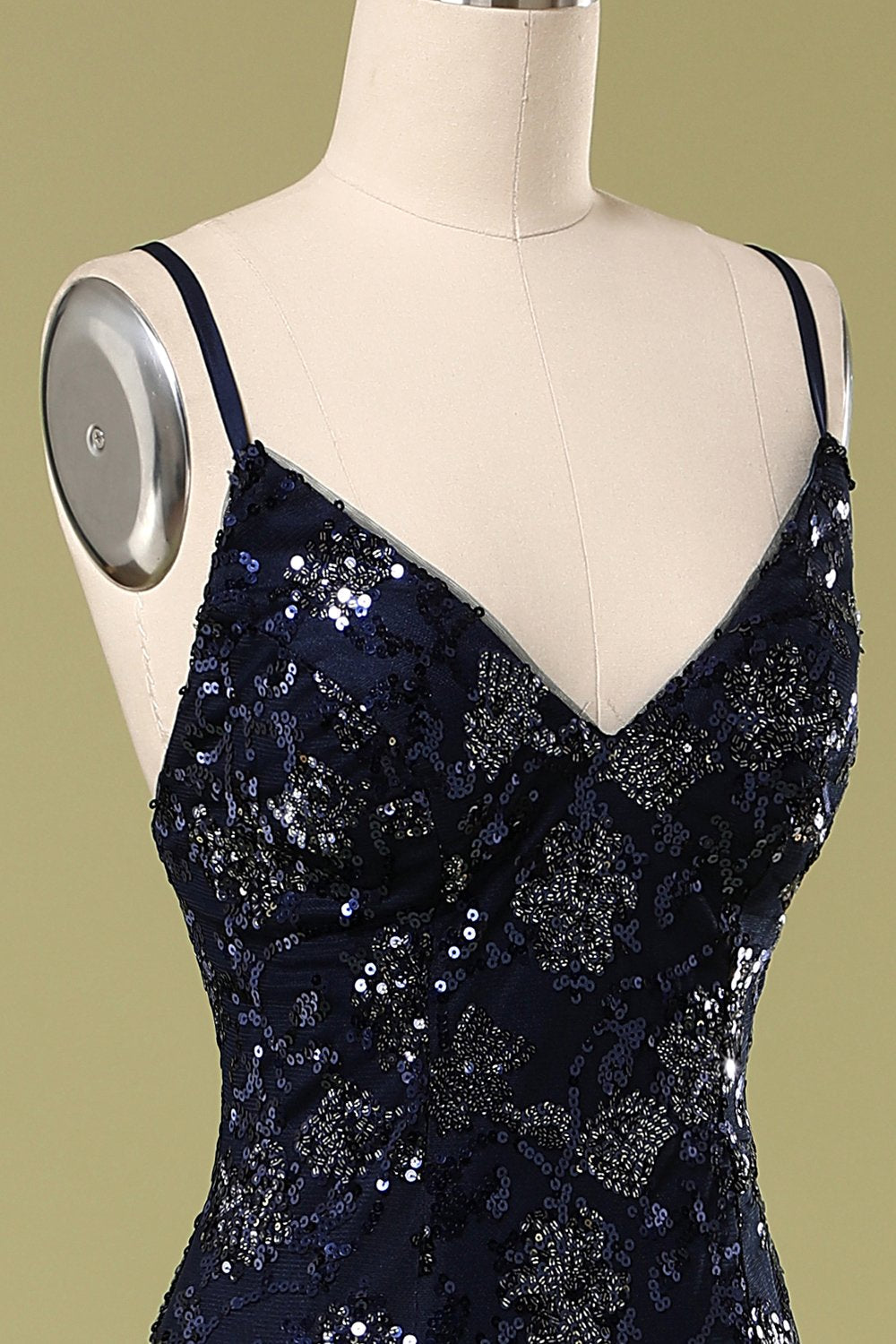 Robe de soirée bleu marine avec paillettes perlées