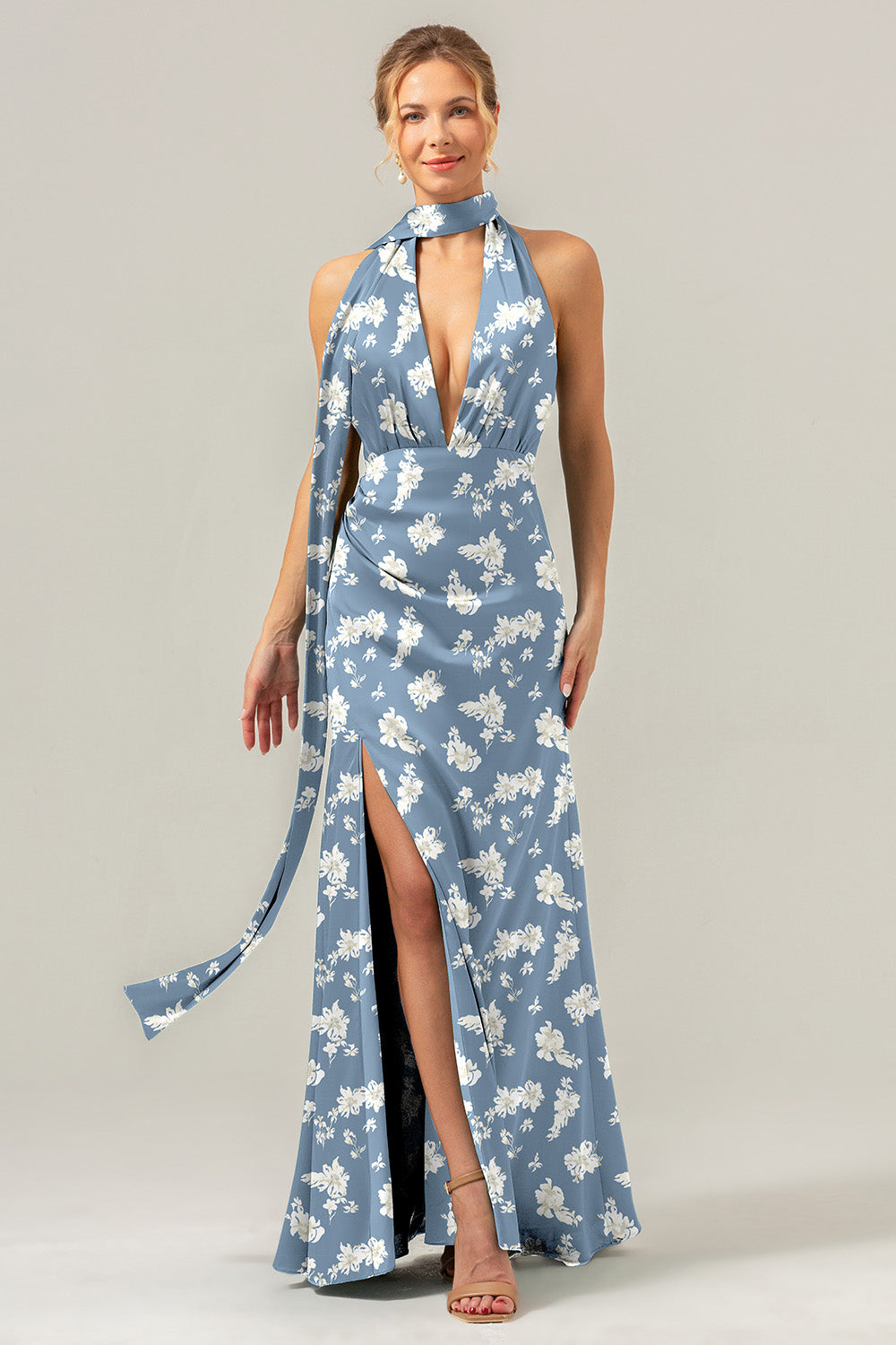Bleu blanc fleur profonde col V banderole dos nu longue robe de demoiselle d’honneur avec fente