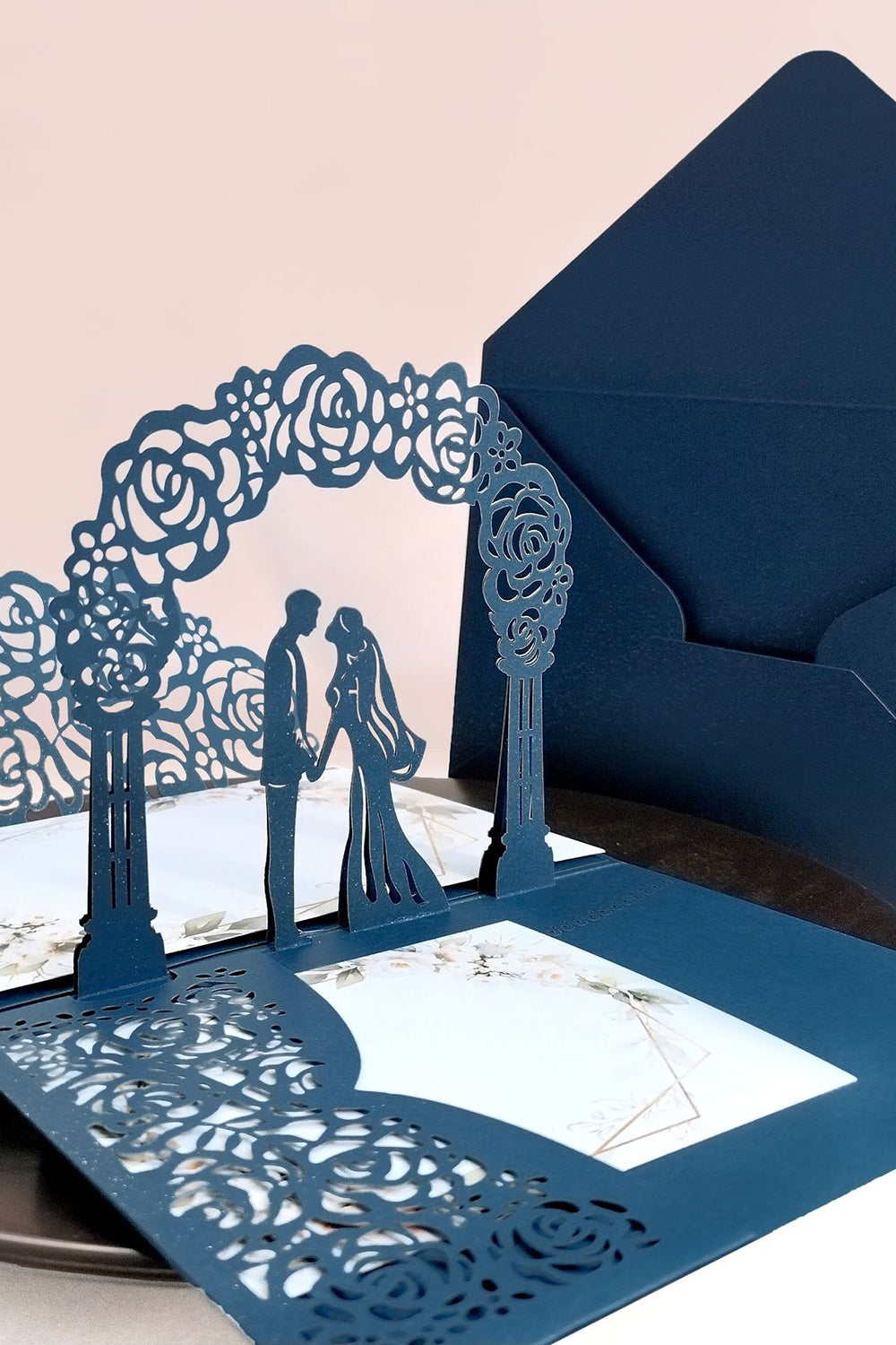 Invitation de mariage creuse marine personnalisée avec RSVP