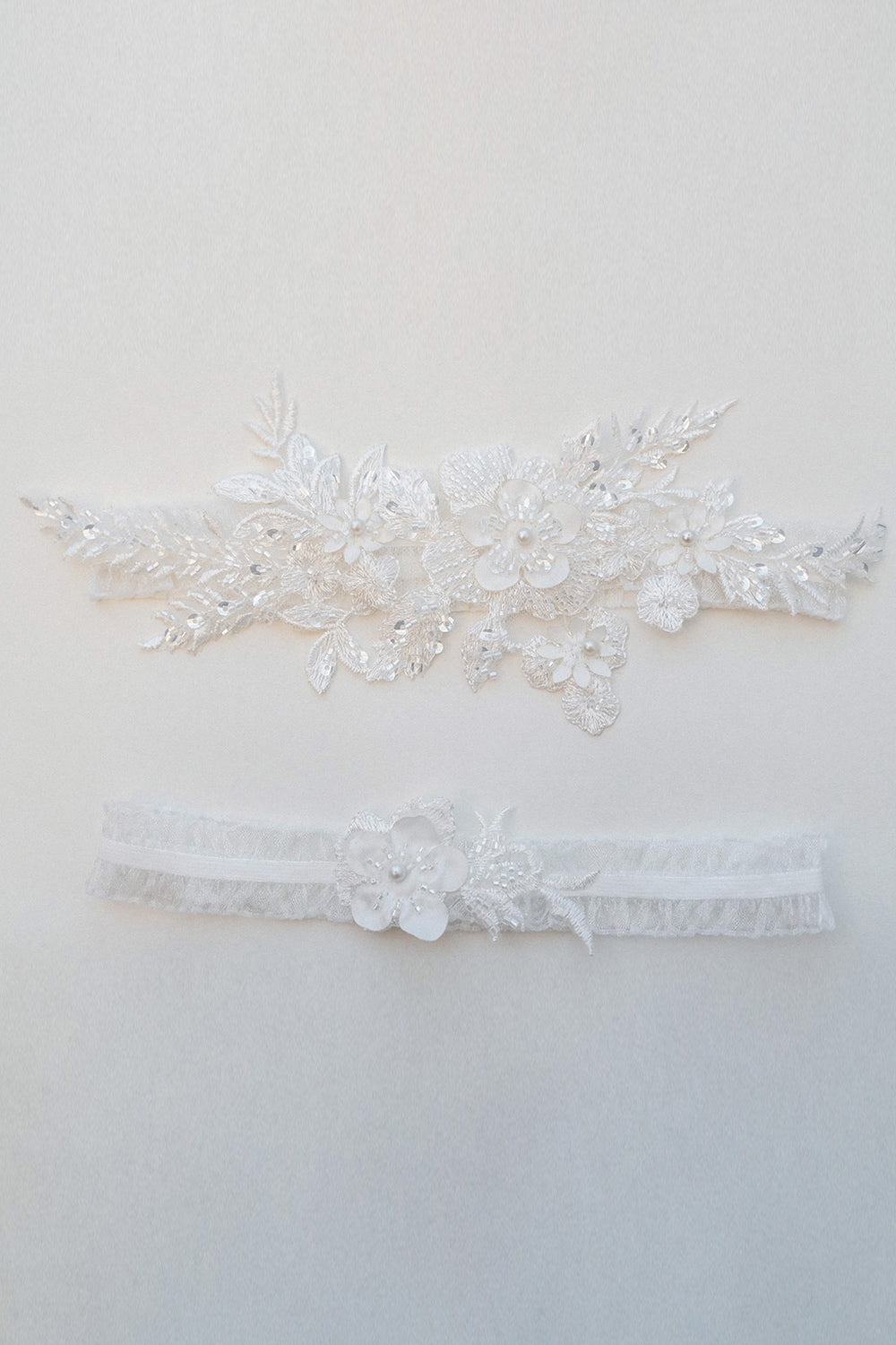 Ensemble jarretière en dentelle de mariée avec broderie