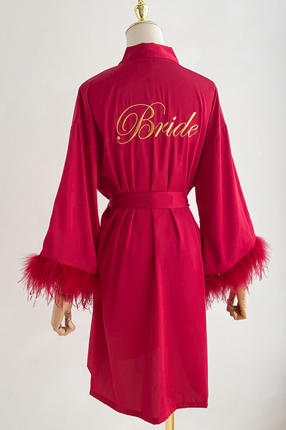 Robe de demoiselle d’honneur rouge avec plume