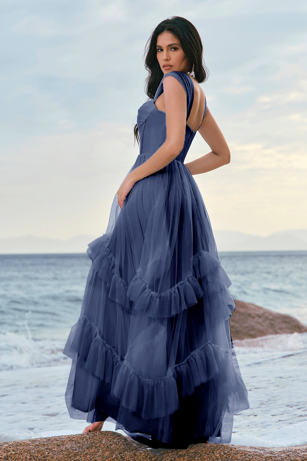 Robe de demoiselle d’honneur corset en tulle bleu avec volants