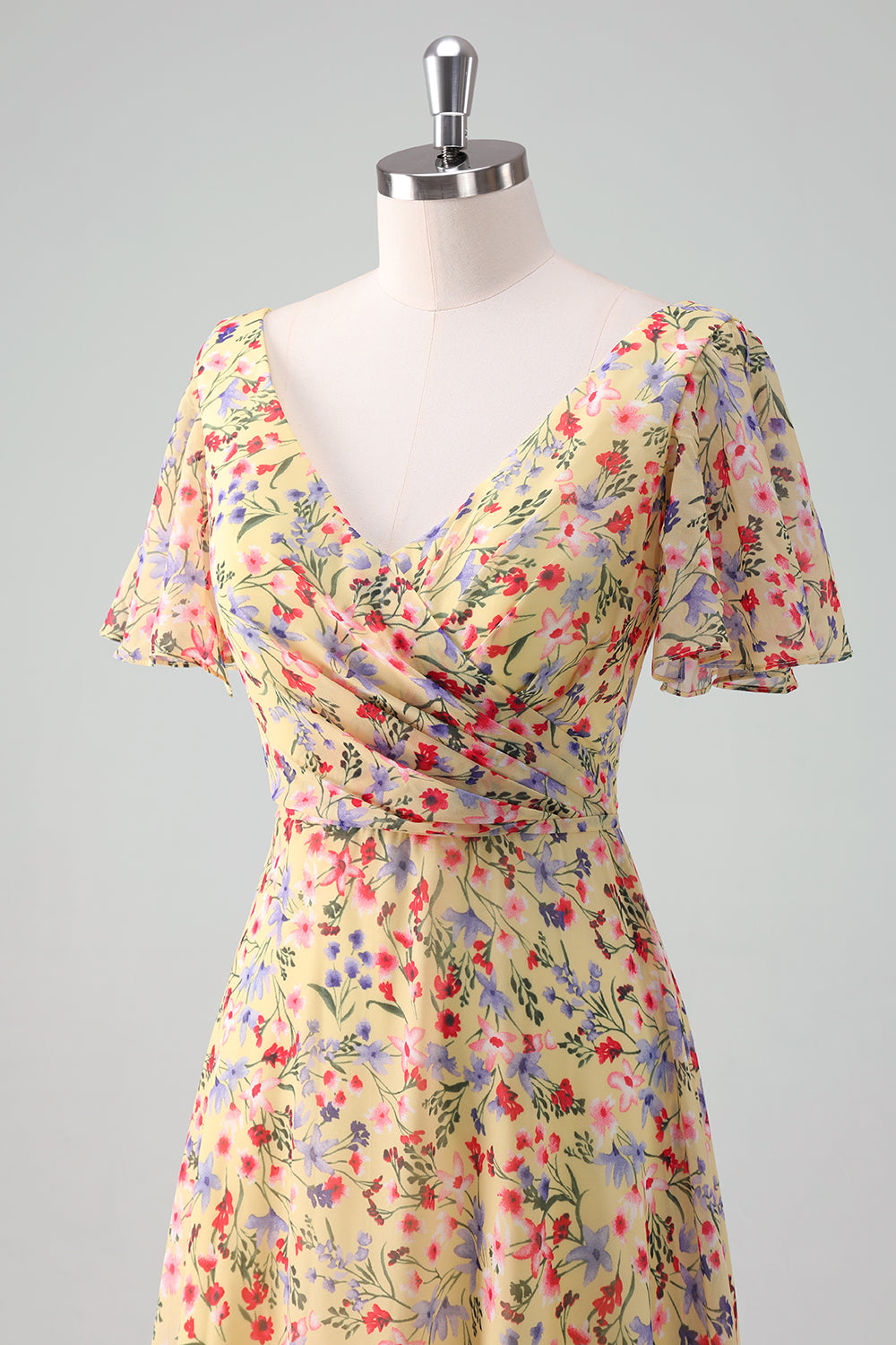 Fleur jaune imprimée mousseline de soie trapèze col en V manches courtes robe longue de bal