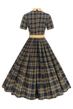 Robe Midi à carreaux noirs à col Claudine des années 1950