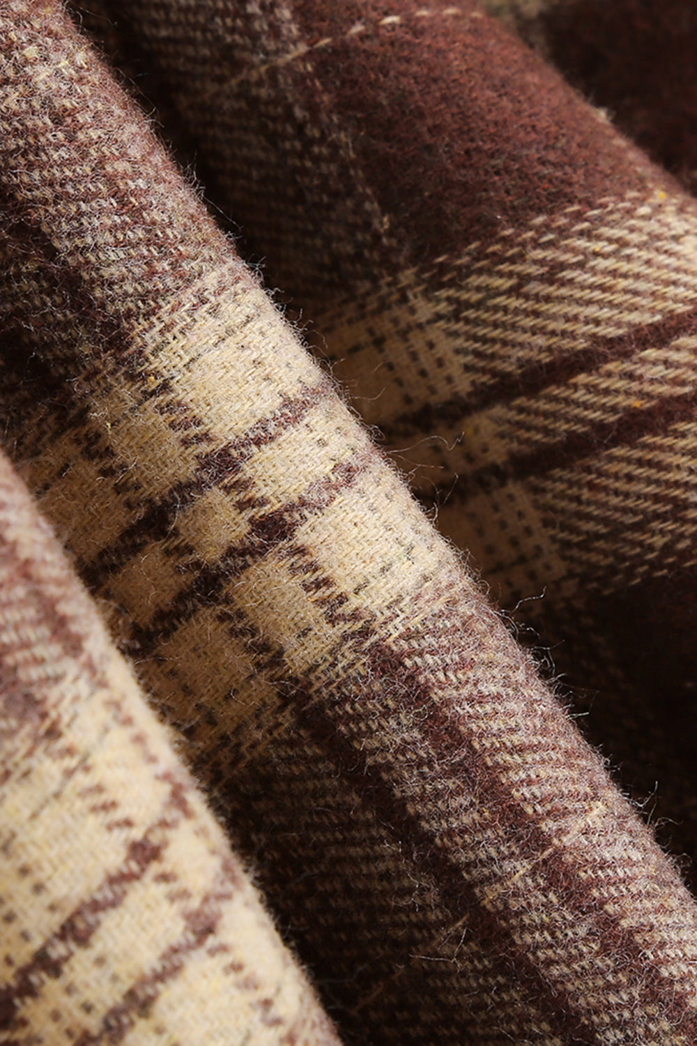 Robe Midi à carreaux noirs à col Claudine des années 1950