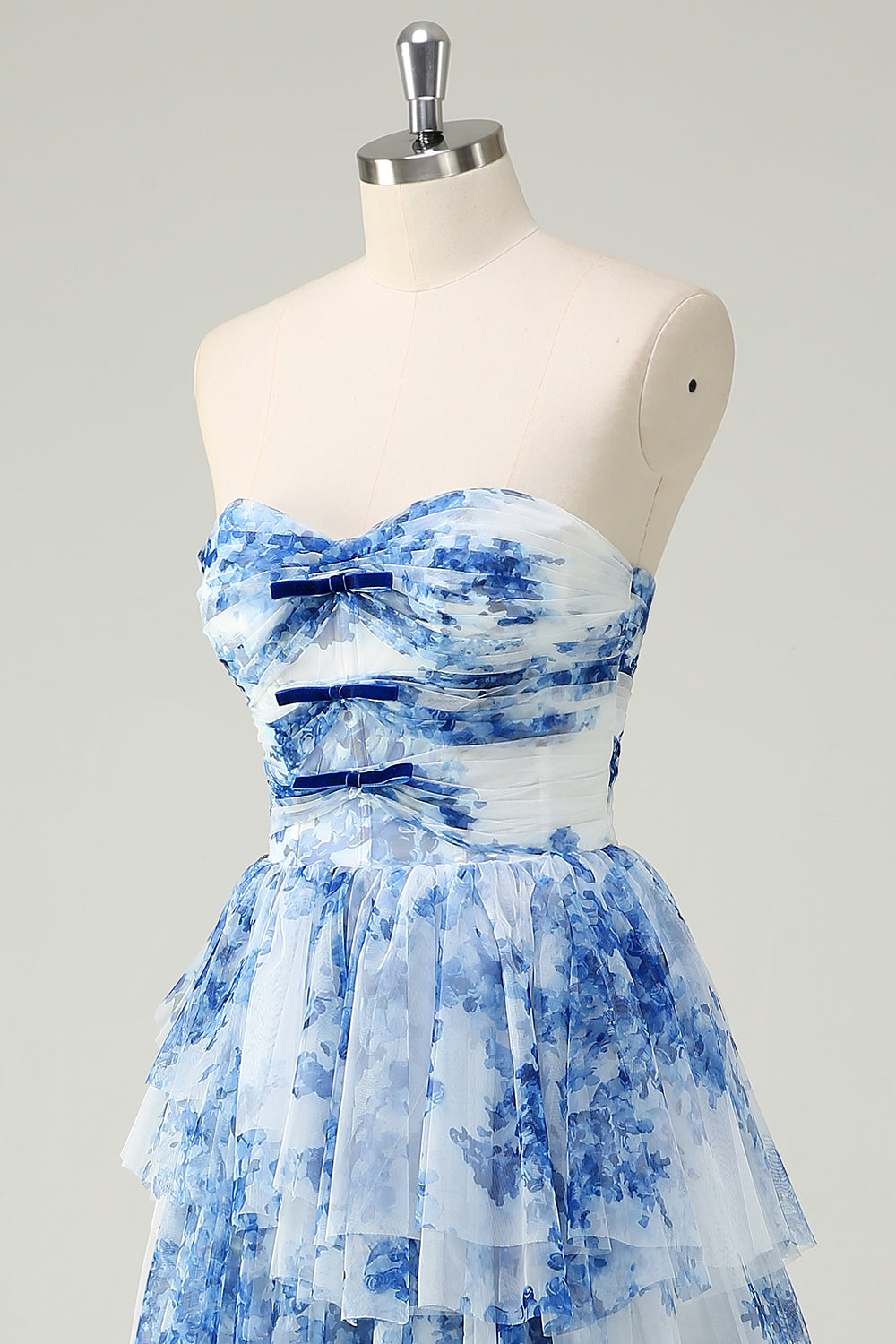Blanc Bleu Fleur Une Ligne Sans Bretelles Robe De Soirée À Niveaux