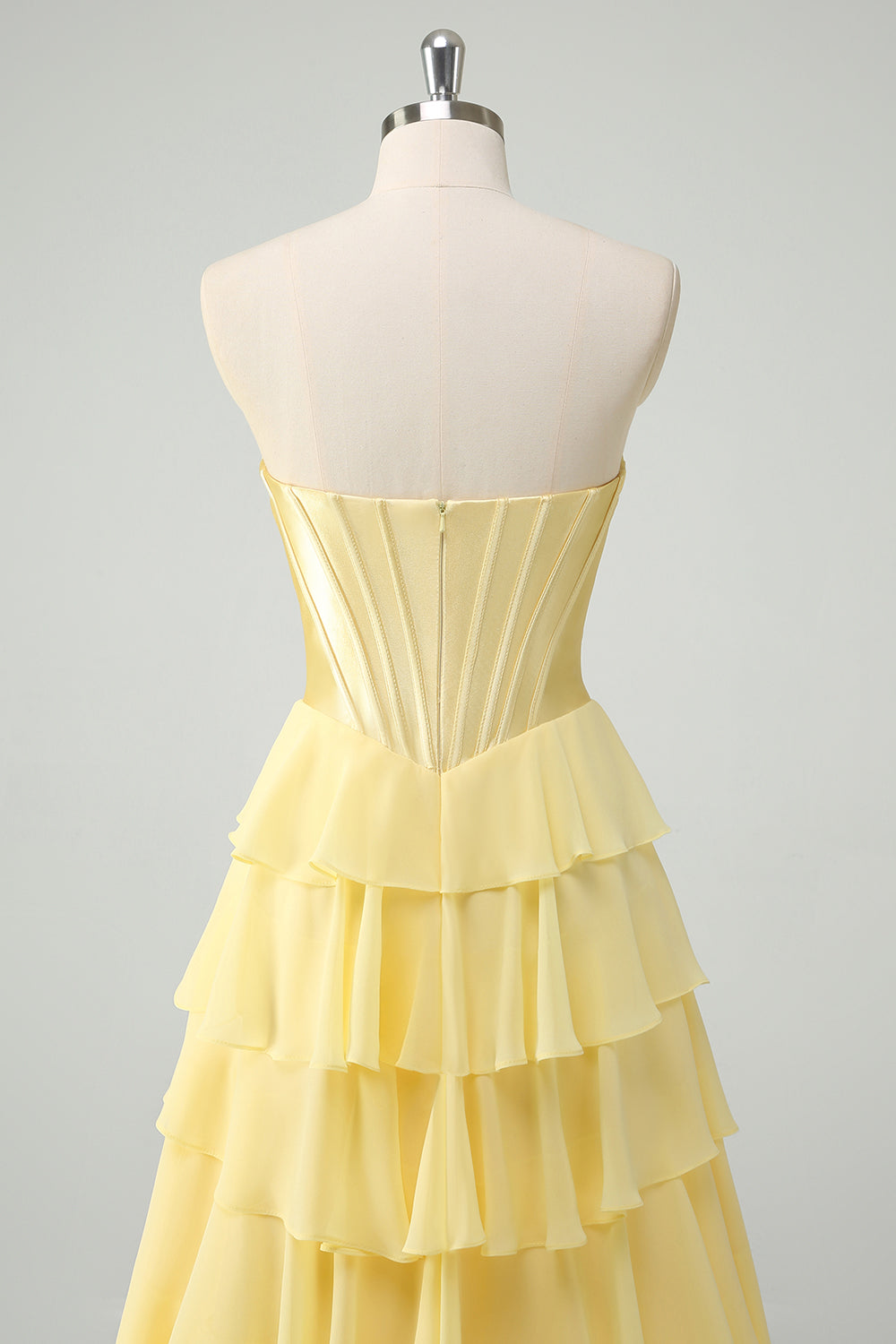 Jaune chérie à volants Une Robe De Soirée Droite