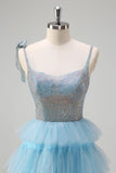 Robe de bal trapèze à volants perlée bleu clair scintillante avec fente
