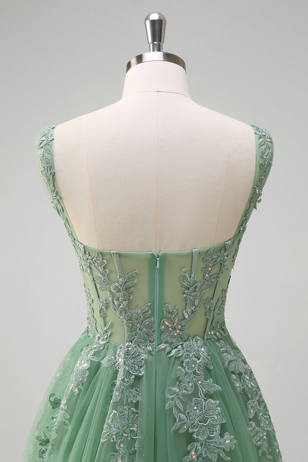 Robe de soirée longue en tulle à bretelles spaghetti vertes avec appliques