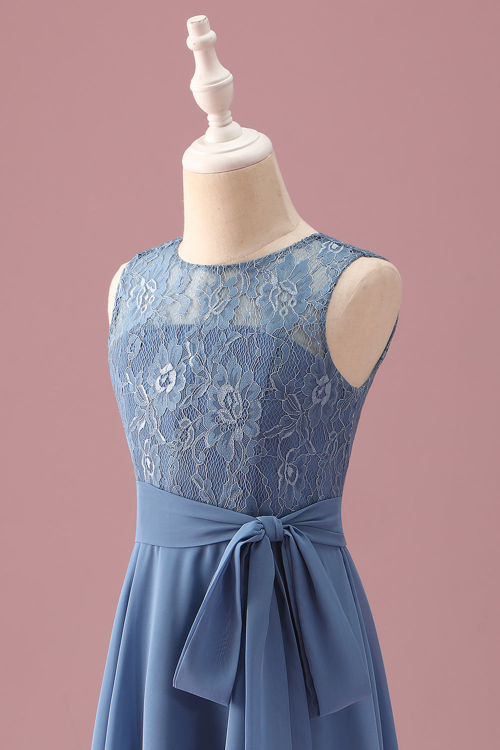 Dusty Blue A Ligne Dentelle Mousseline De Soie Volants Junior Robe De Demoiselle D’honneur Avec Ceinture