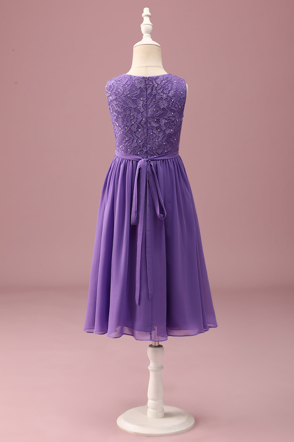 Dentelle violette une ligne col rond courte robe de demoiselle d’honneur junior avec ceinture en strass