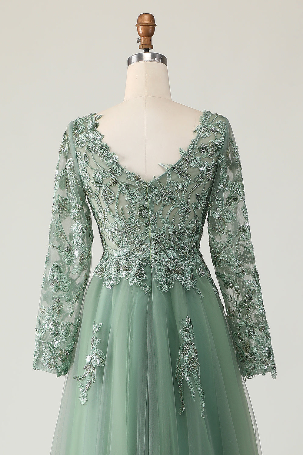 Robe de bal vert sauge trapèze à col en V