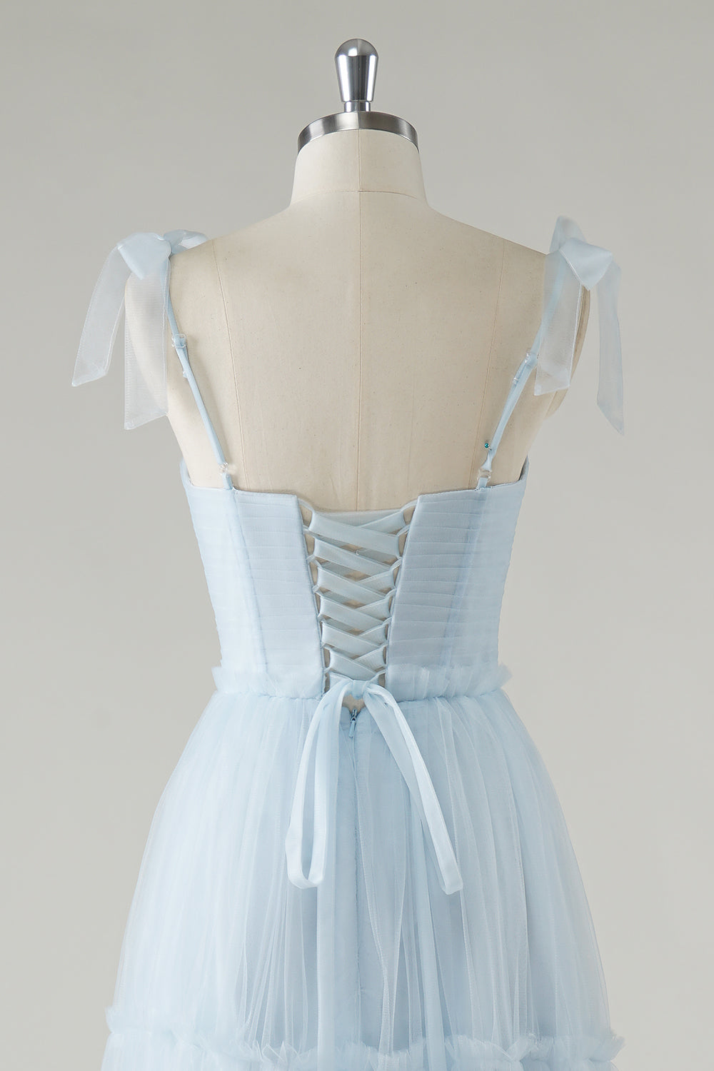 Nœud papillon trapèze bretelles tulle bleu ciel robe longue de demoiselle d’honneur