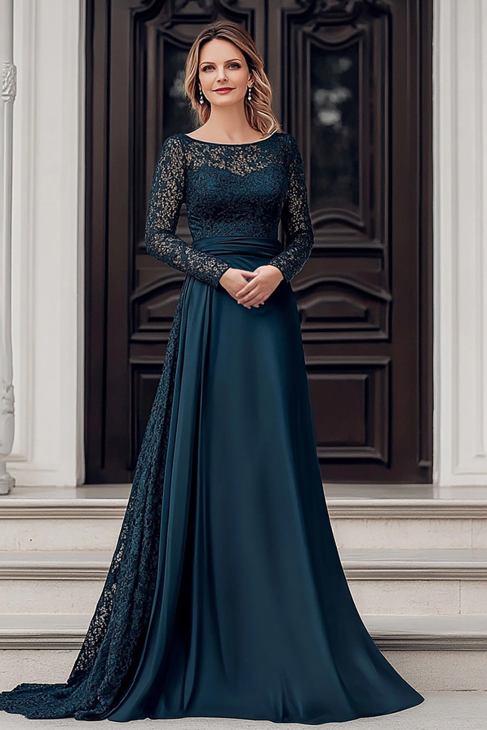 Elégant Navy Scoop Une Ligne En Dentelle Satinée Robe Mère De La Mariée À Manches Longues