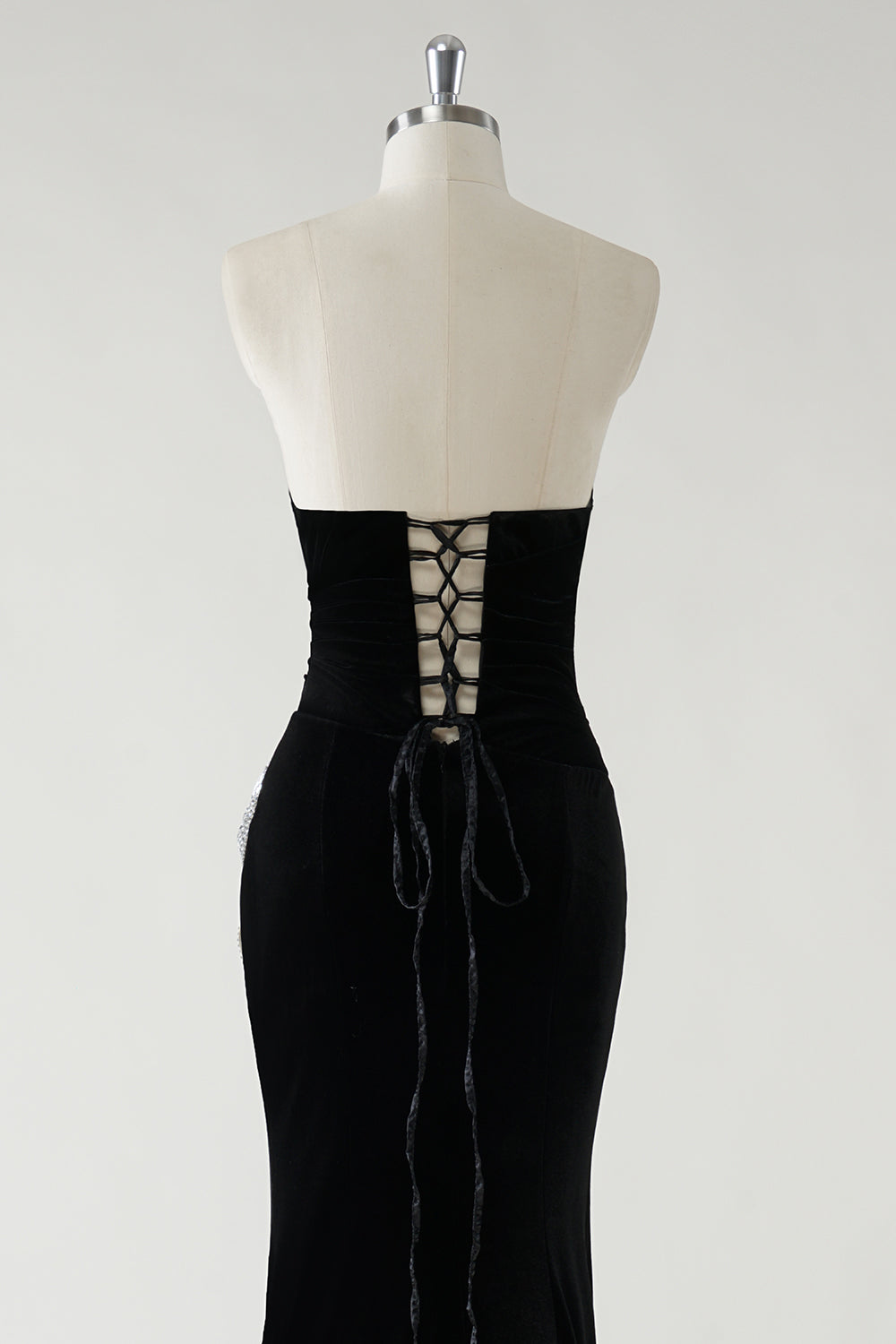 Robe longue formelle en velours noir sans bretelles scintillante avec fente haute (pas de gants)