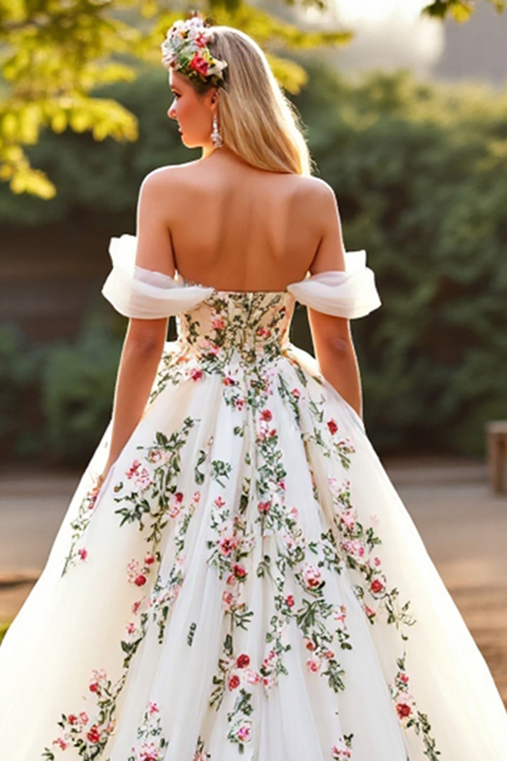 Robe de mariée florale en tulle blanc à épaules dénudées
