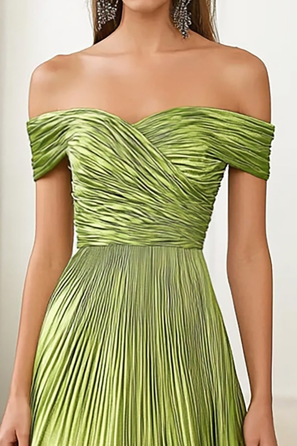 Satin métallisé à épaules dénudées vert Robe de bal militaire plissée en ligne A