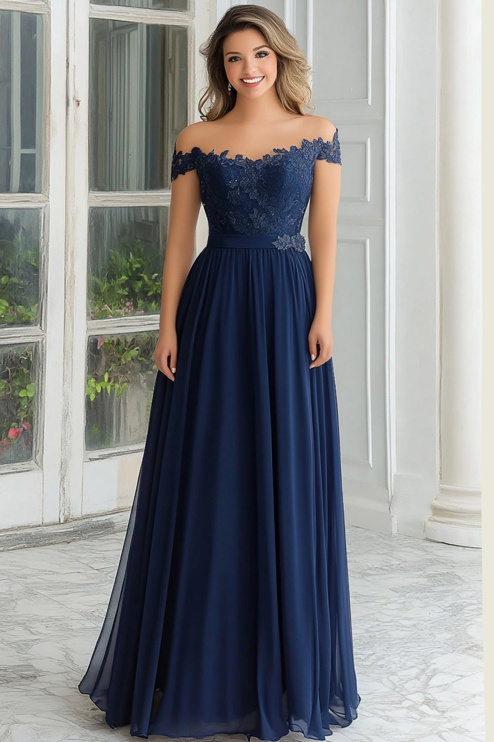 Élégante trapèze marine à épaules dénudées Robe longue mère de la mariée en mousseline de soie avec appliques de dentelle