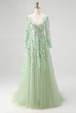Robe de bal en tulle vert sauge à manches longues et décolleté en V avec appliques