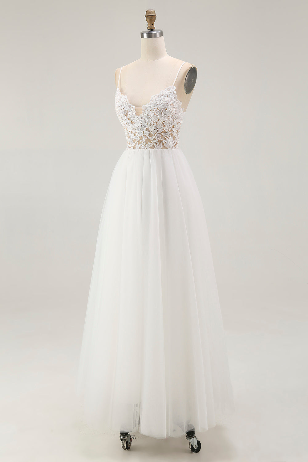 Robe blanche trapèze en tulle et dentelle longueur thé