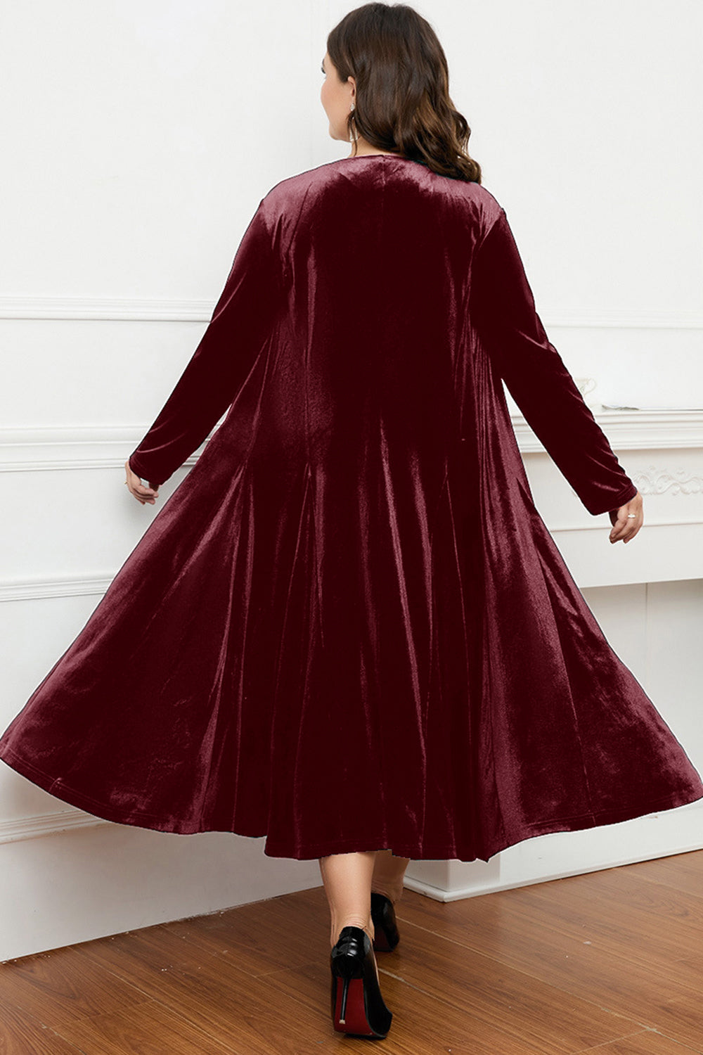 Robe noire à col rond à manches longues trapèze Mère de la mariée