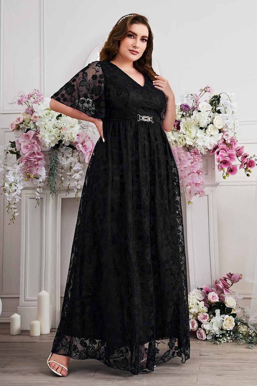 Bleu marine A-ligne dentelle col en V manches courtes Robe longue mère de la mariée
