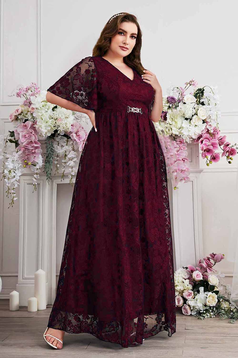 Bleu marine A-ligne dentelle col en V manches courtes Robe longue mère de la mariée