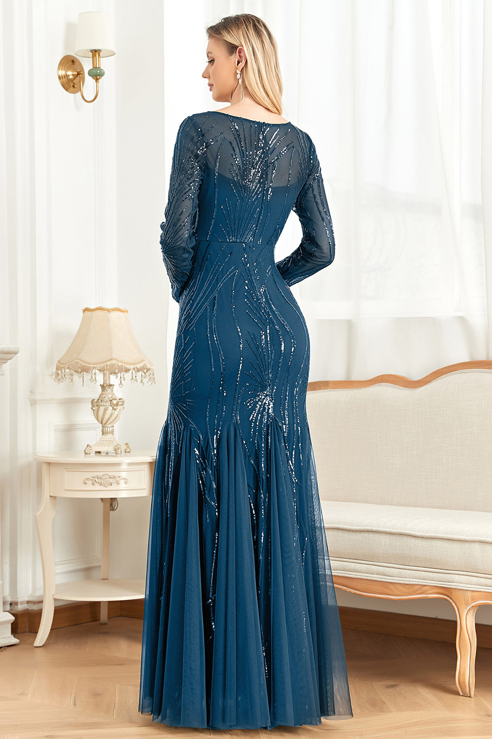 Appliques Bleu Encre Scintillant Perles Manches Longues Col Rond Robe Mère De La Mariée
