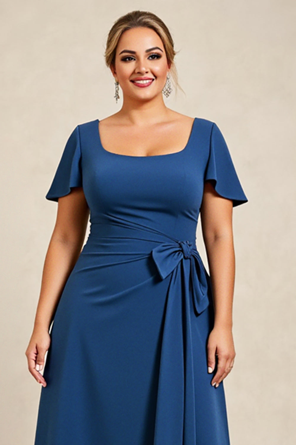 Bleu encre Une ligne Satin Grande Taille Mère de la mariée Robe à manches courtes