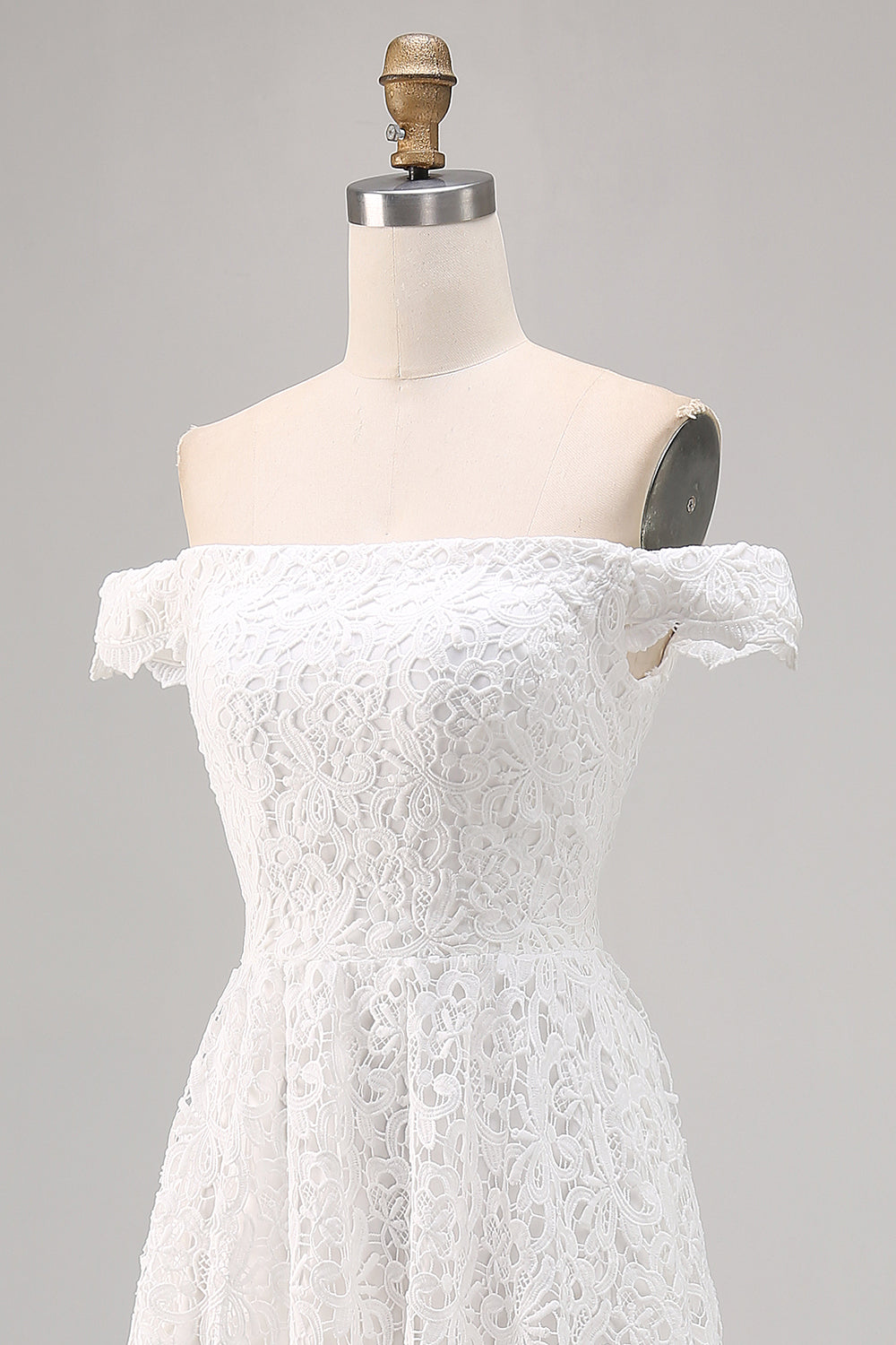 Robe de mariée bohème blanche en dentelle à épaules dénudées