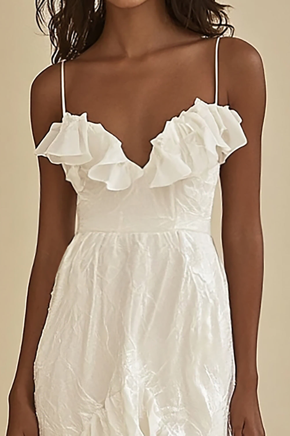 Robe longue de fiançailles à bretelles spaghetti en tulle blanc