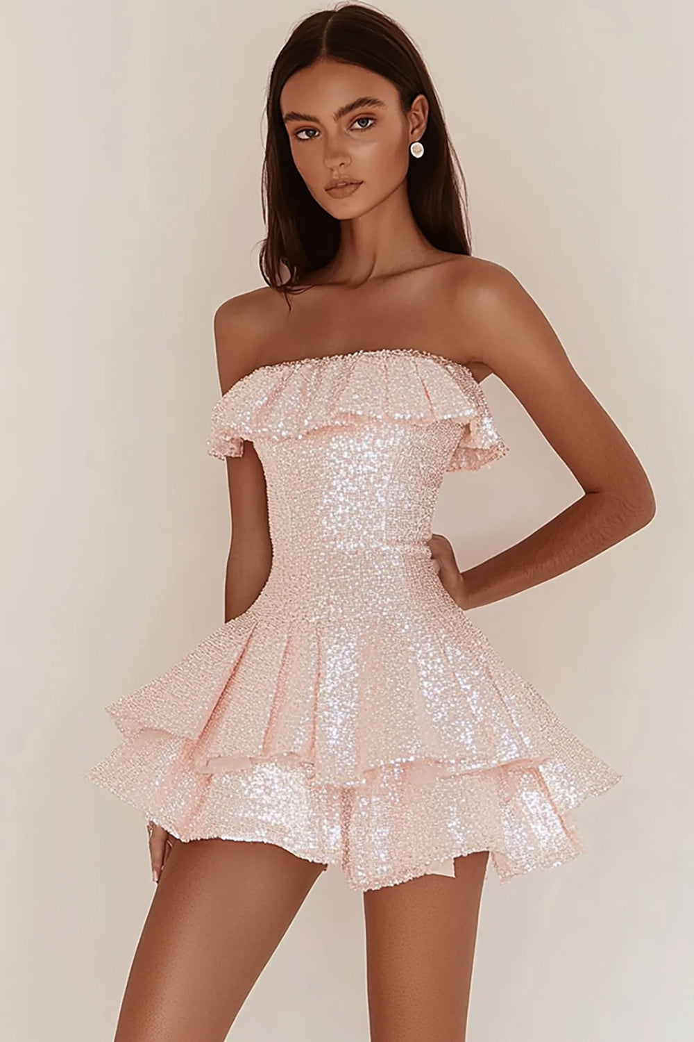 Robe de cocktail courte bretelle à paillettes roses