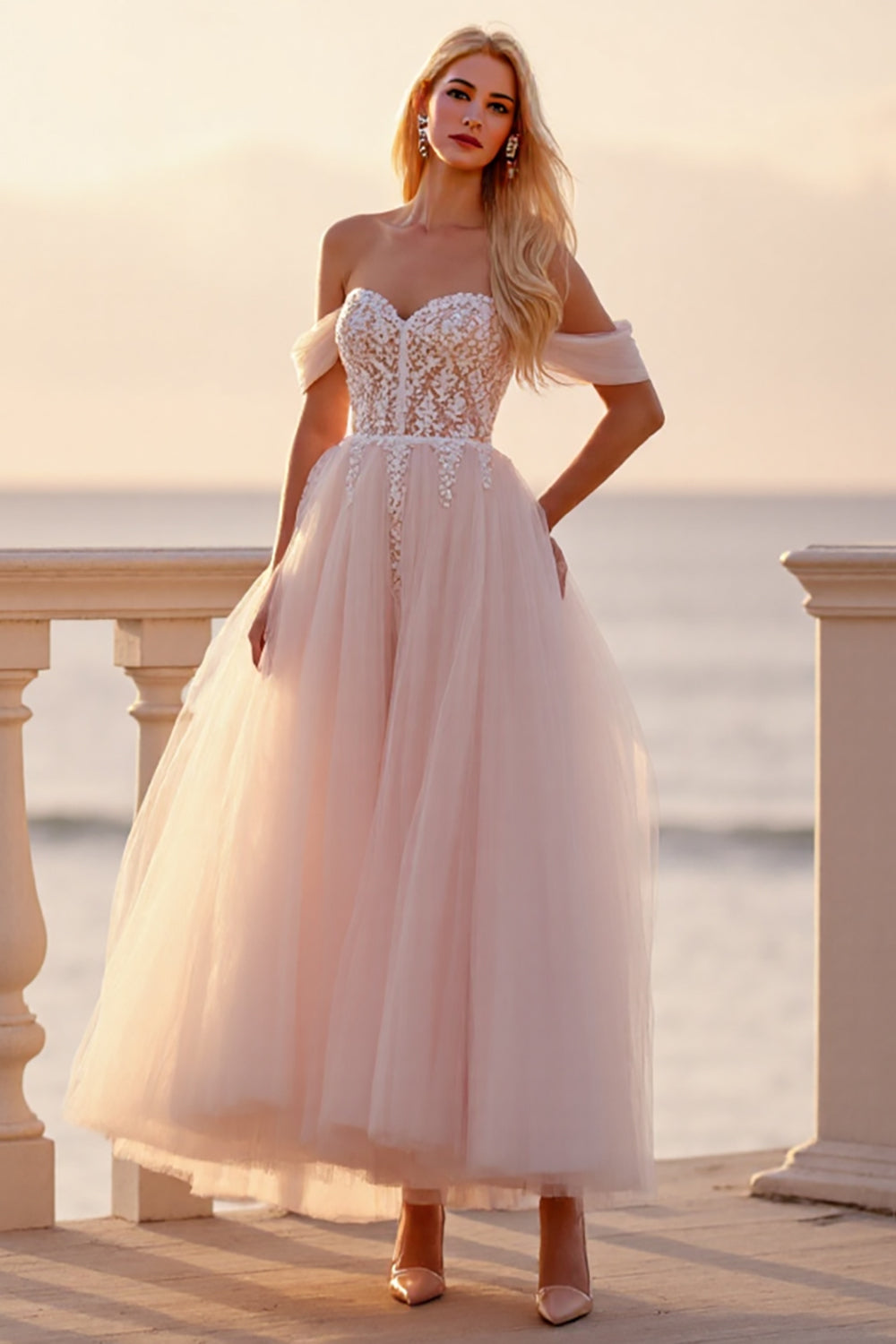 Robe de mariée en tulle blush une ligne boho à la cheville avec appliques