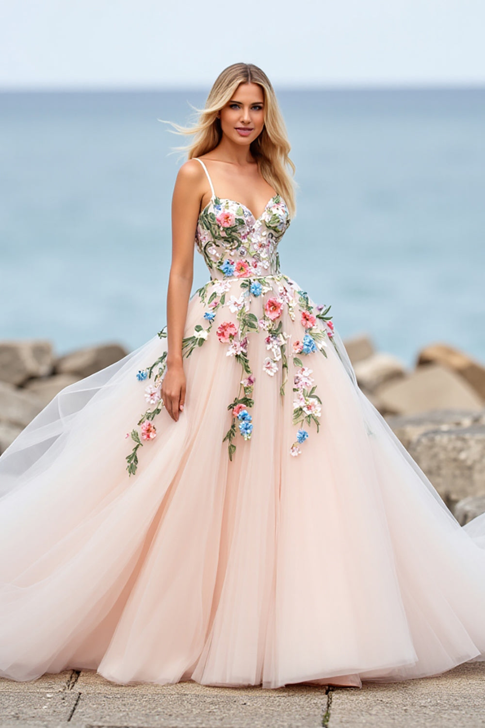 Blush Robe de bal Tulle Boho Sweep Train Robe de mariée avec appliques