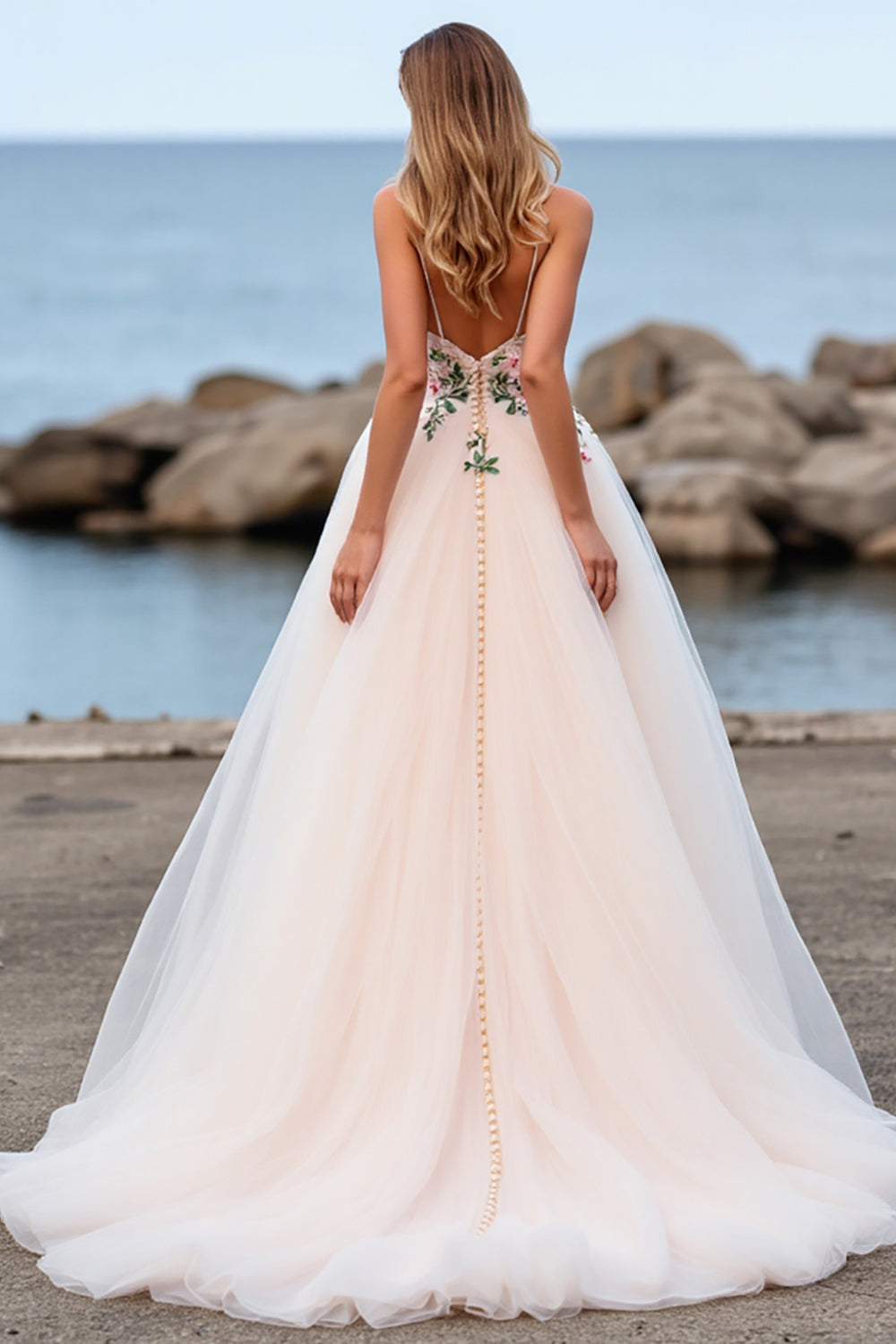 Fard à joues une ligne Tulle Boho Sweep Train Robe de mariée avec appliques