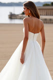 Robe de mariée bustier en mousseline de soie blanche A Line Sweep Train