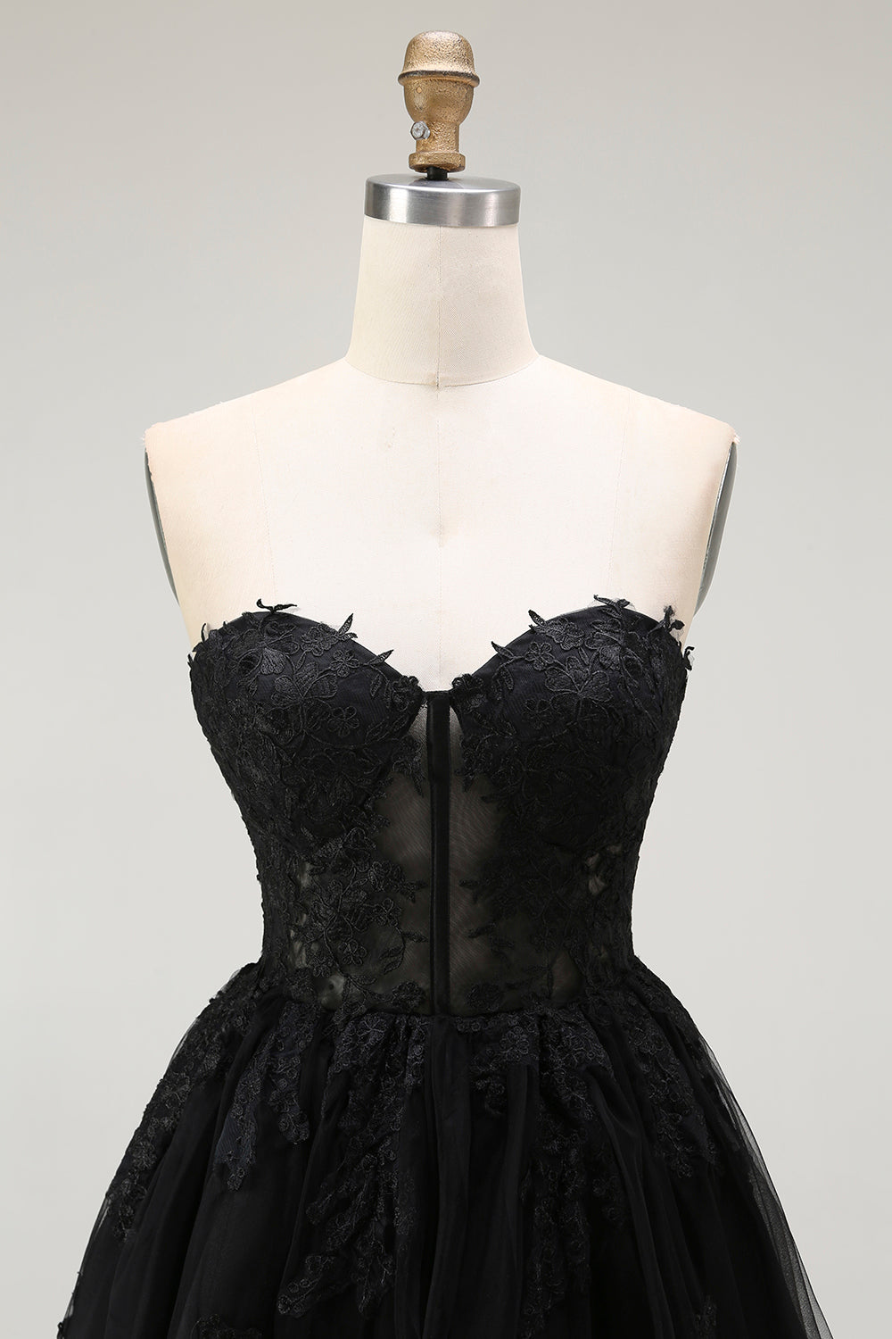 Noir Une ligne Sweetheart Appliqueed Sheer Corset Robe de cocktail