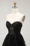 Noir Une ligne Sweetheart Appliqueed Sheer Corset Robe de cocktail