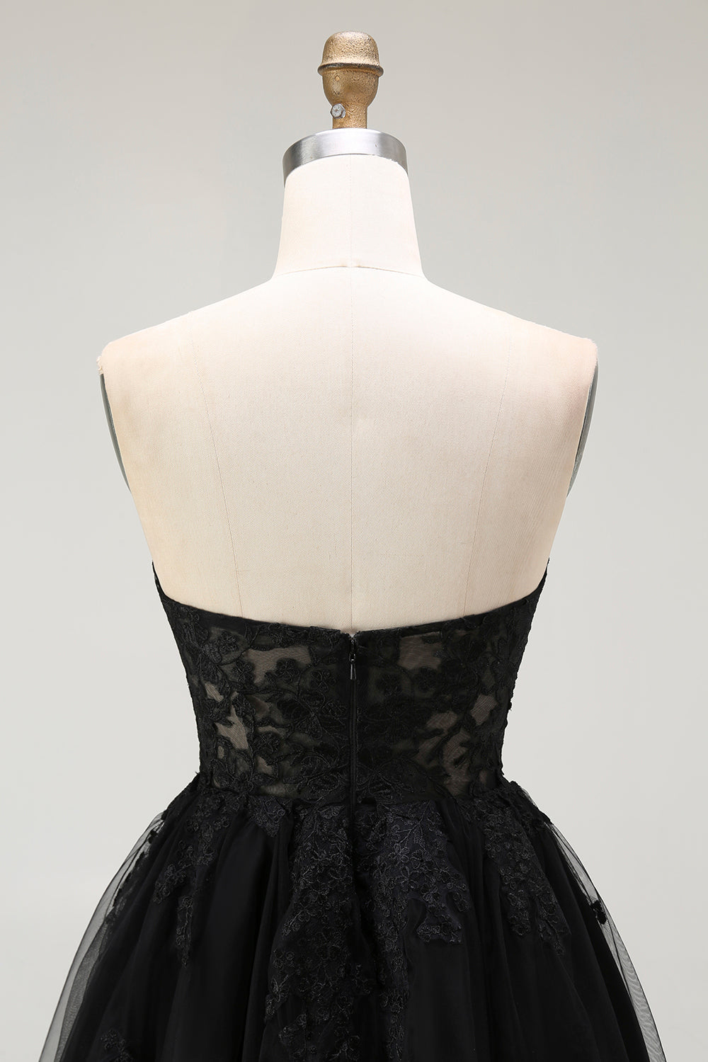 Noir Une ligne Sweetheart Appliqueed Sheer Corset Robe de cocktail