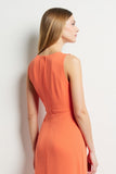 Robe de travail drapée à col en V orange avec nœud sur le devant