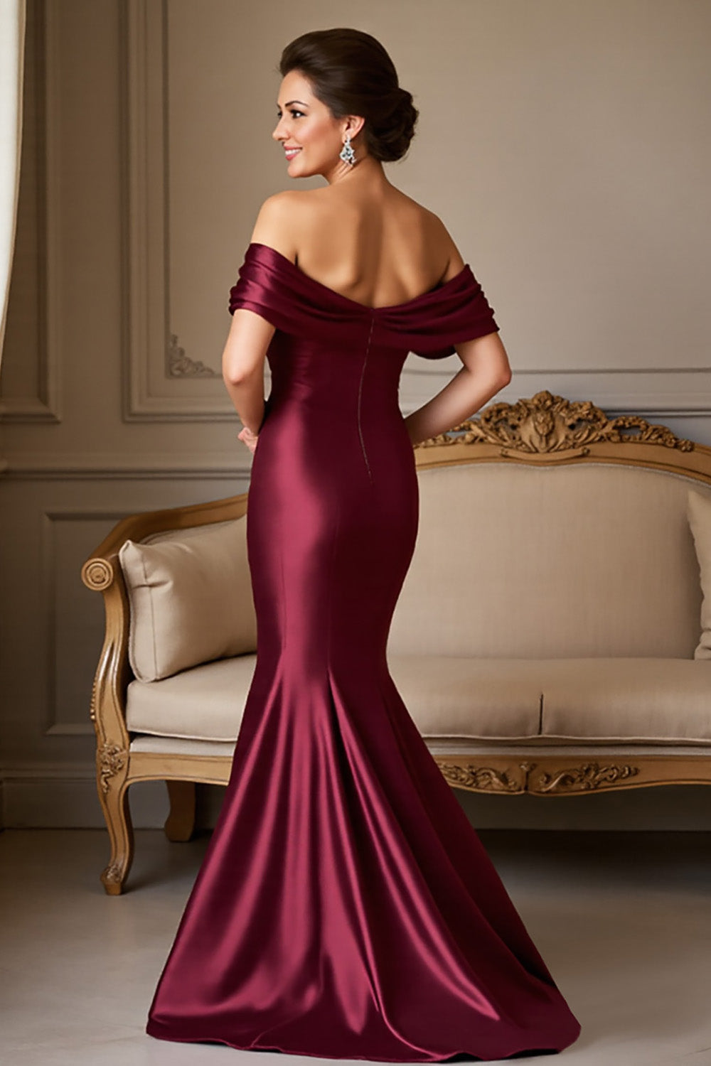 Robe sirène en satin bordeaux à épaules dénudées de mère de la mariée