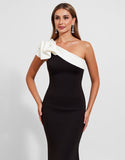 Robe longue formelle en satin sirène noire