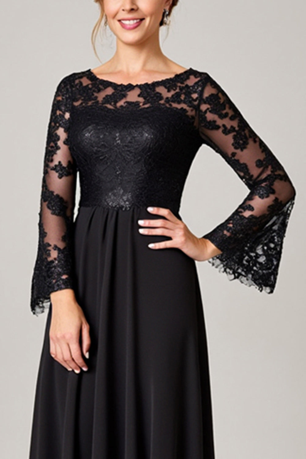 Robe noire haute basse dentelle appliquée mère de la mariée à manches longues