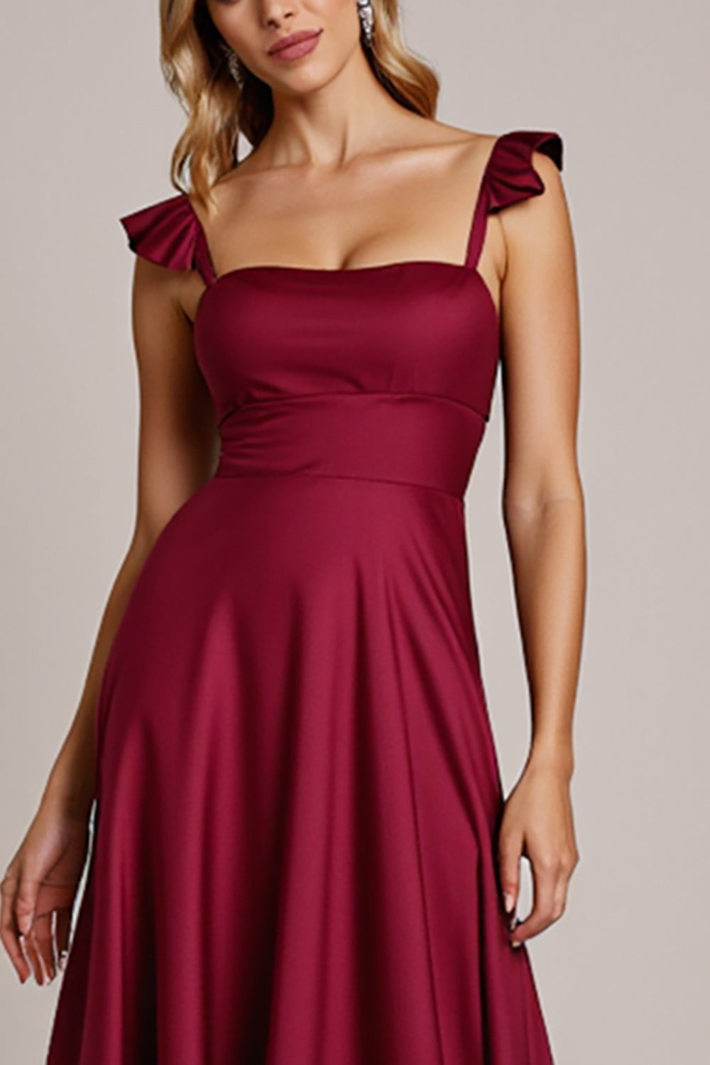 Robe de demoiselle d’honneur en satin bordeaux