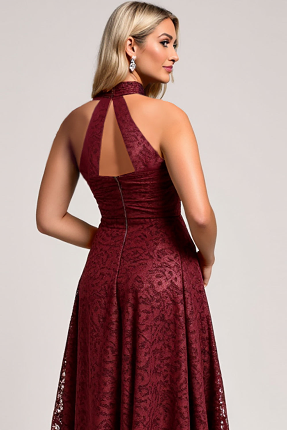 Robe de demoiselle d’honneur en dentelle Halter Cabernet A Line