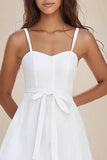 Robe de graduation en dentelle blanche A Line avec noeud