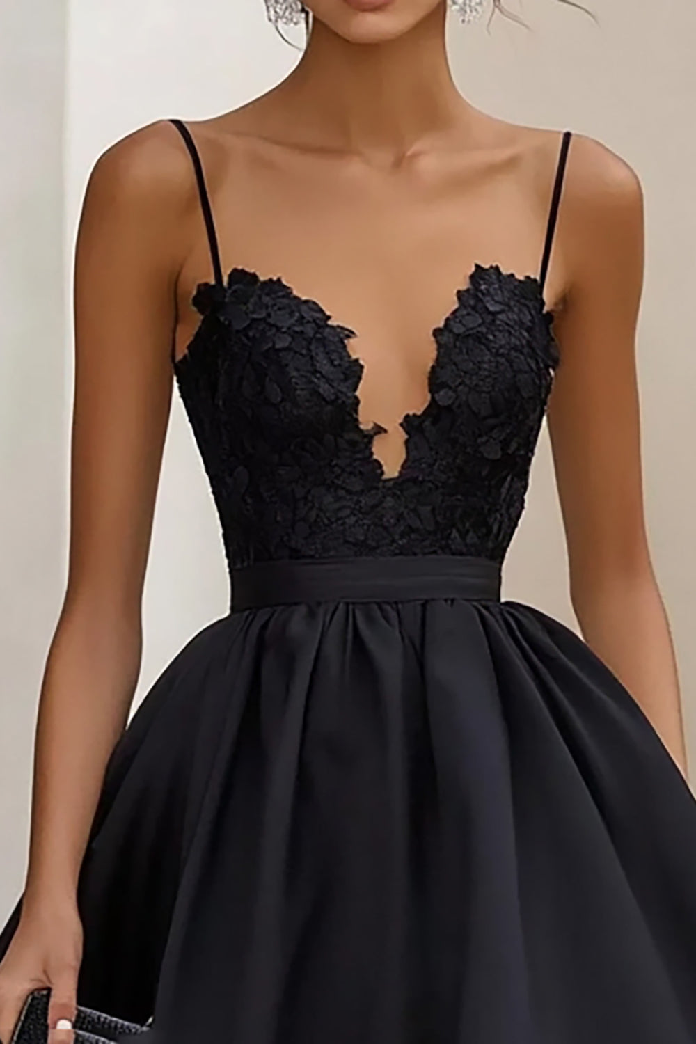 Robe formelle à bretelles spaghetti noires