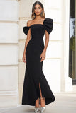 Robe formelle longue noire à une épaule avec fente