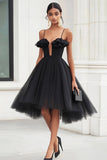 Robe de cocktail courte en tulle noir à volants