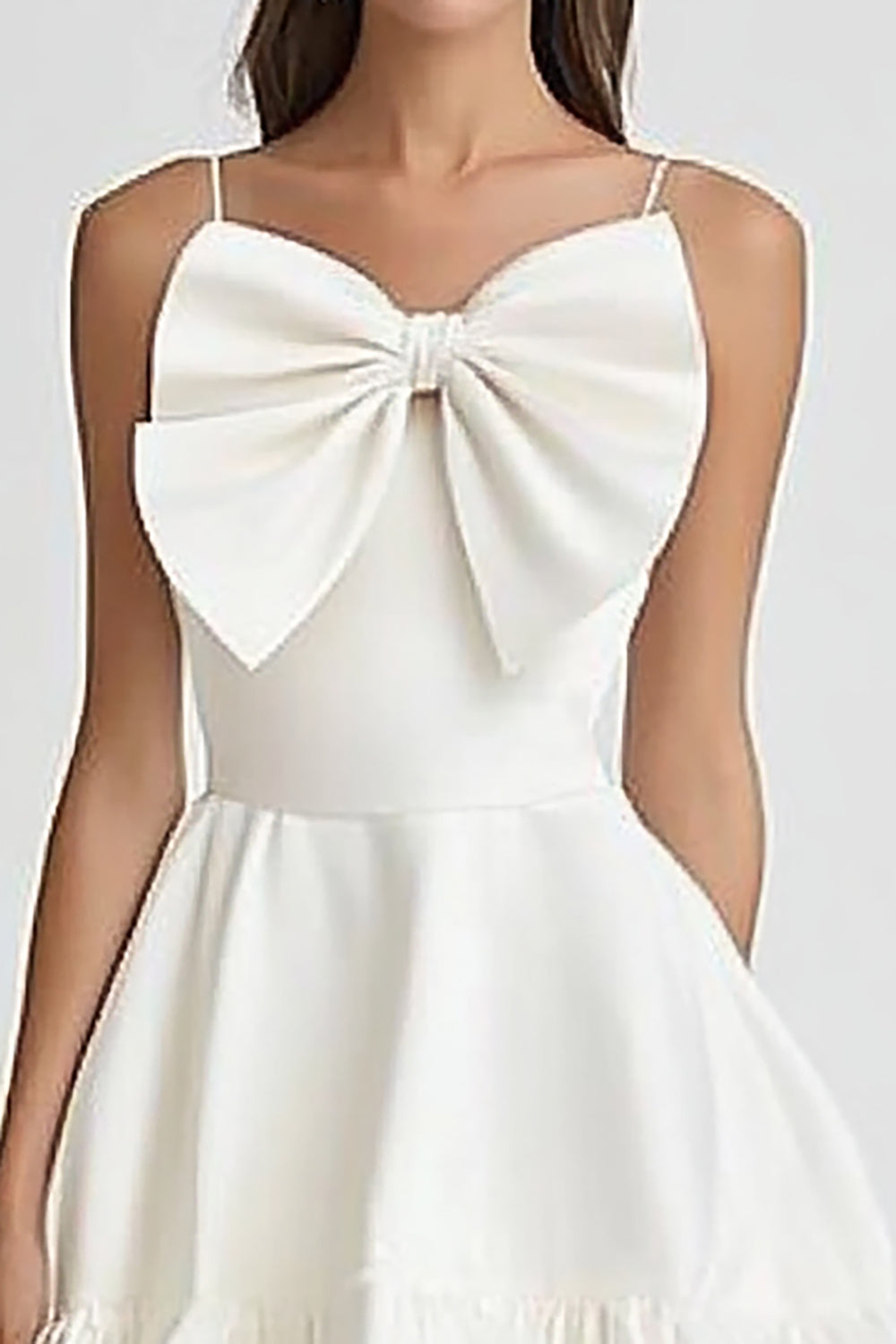 Noir et blanc spaghetti bretelles Satin Short Graduation Dress avec noeud